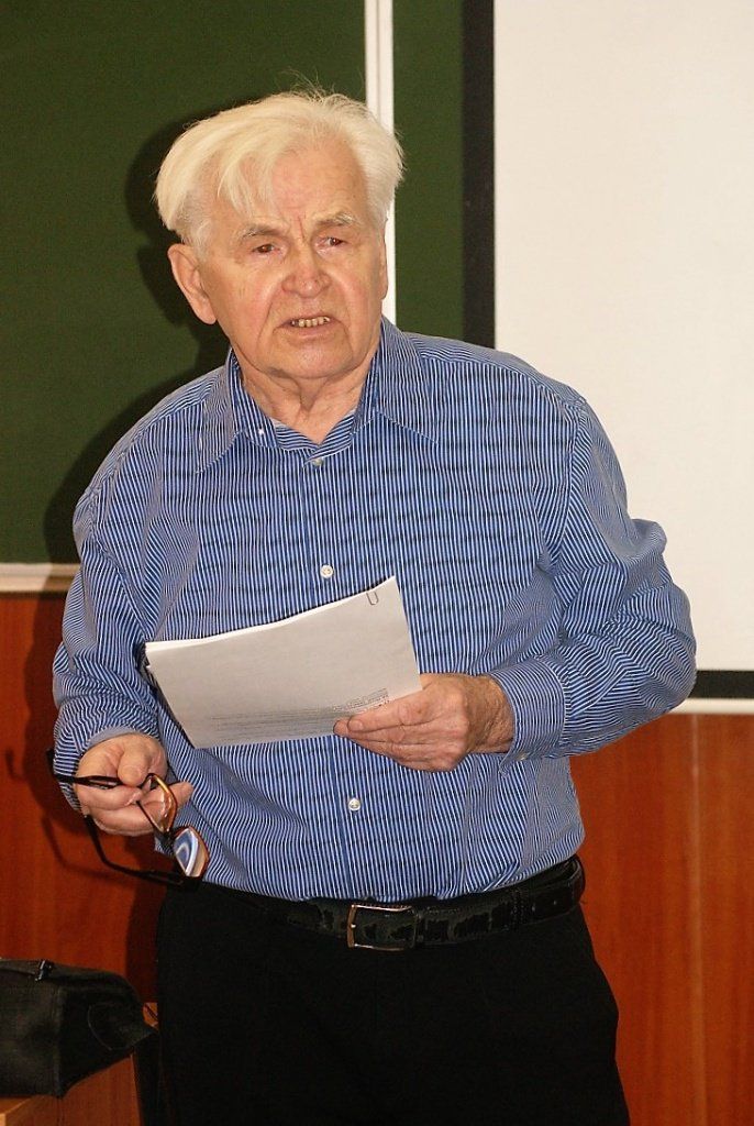 Александр Александрович Ермичёв – ведущий российский историк русской философии, известный как в нашей стране, так и за рубежом, доктор философских наук, профессор.